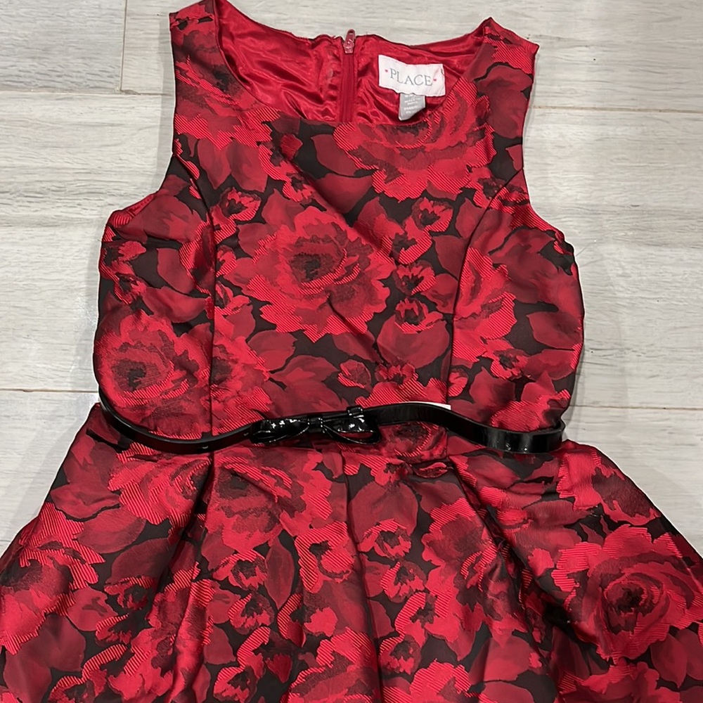 Classic Red - Picture 2 of 3